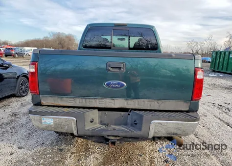 2008 Ford F250 Super Duty z USA, uszkodzony, nr VIN 1FTSW21R28EE44592